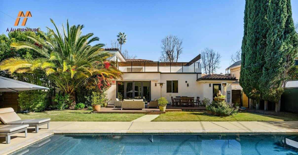 Tropical Modern House